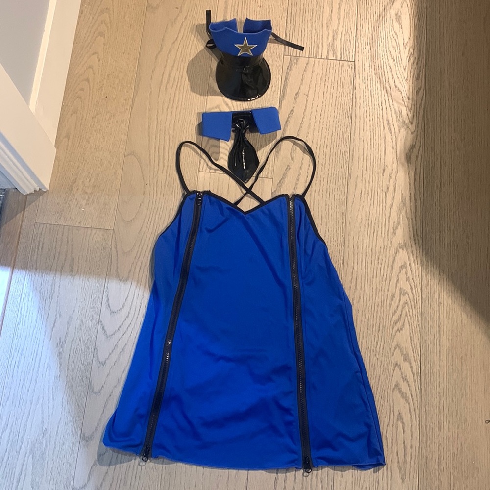 Sexy police outfit
